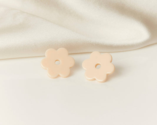 Small Ivory Acetate Daisy Earrings