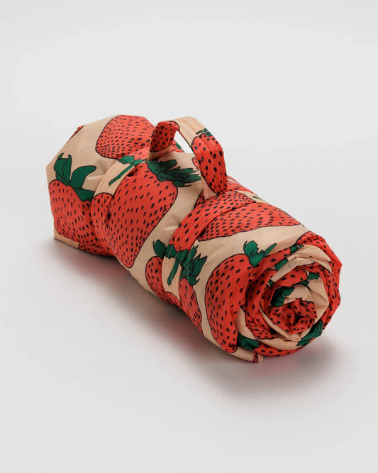 Puffy Picnic Blanket- Strawberry
