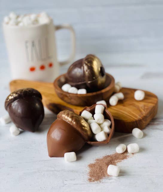 Hot Cocoa Bomb Acorn: Milk Chocolate