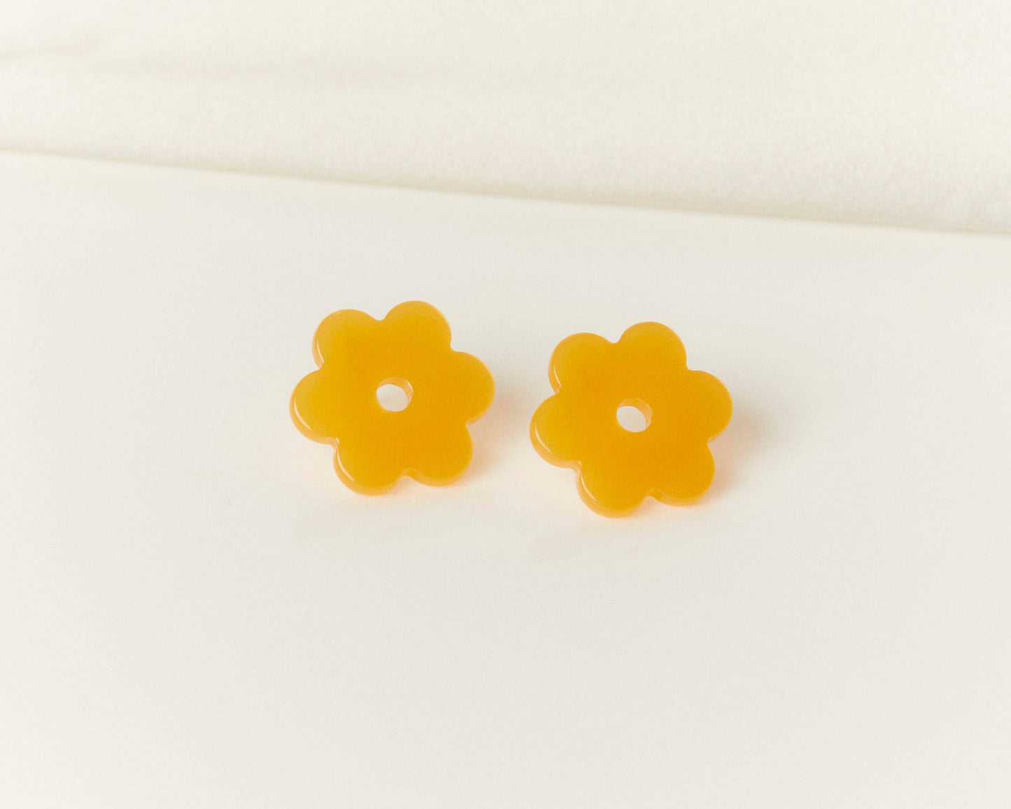 Small Orange Acetate Daisy Earrings
